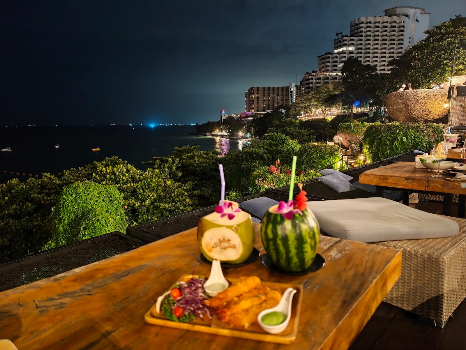 3 Mermaids — Eat & Drink in Pattaya, Pattaya