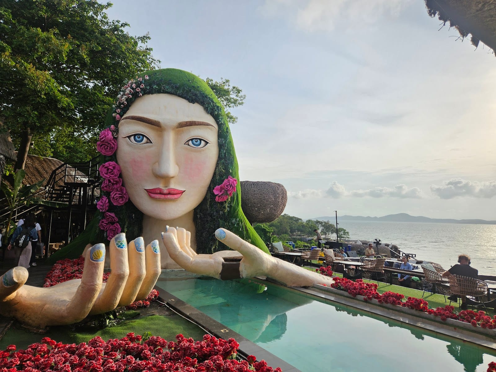3 Mermaids — Eat & Drink in Pattaya, Pattaya