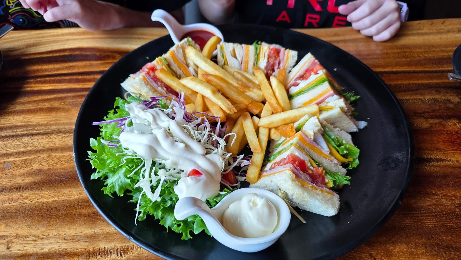 3 Mermaids — Eat & Drink in Pattaya, Pattaya