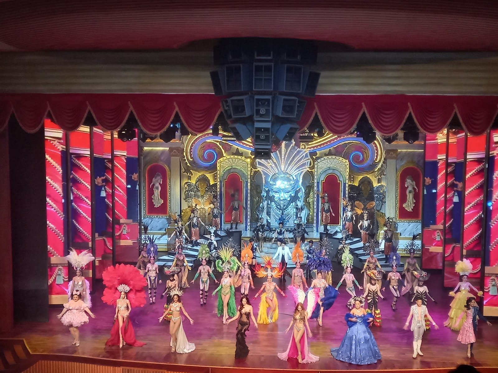 Alcazar Cabaret Show — Activities in Pattaya, Pattaya