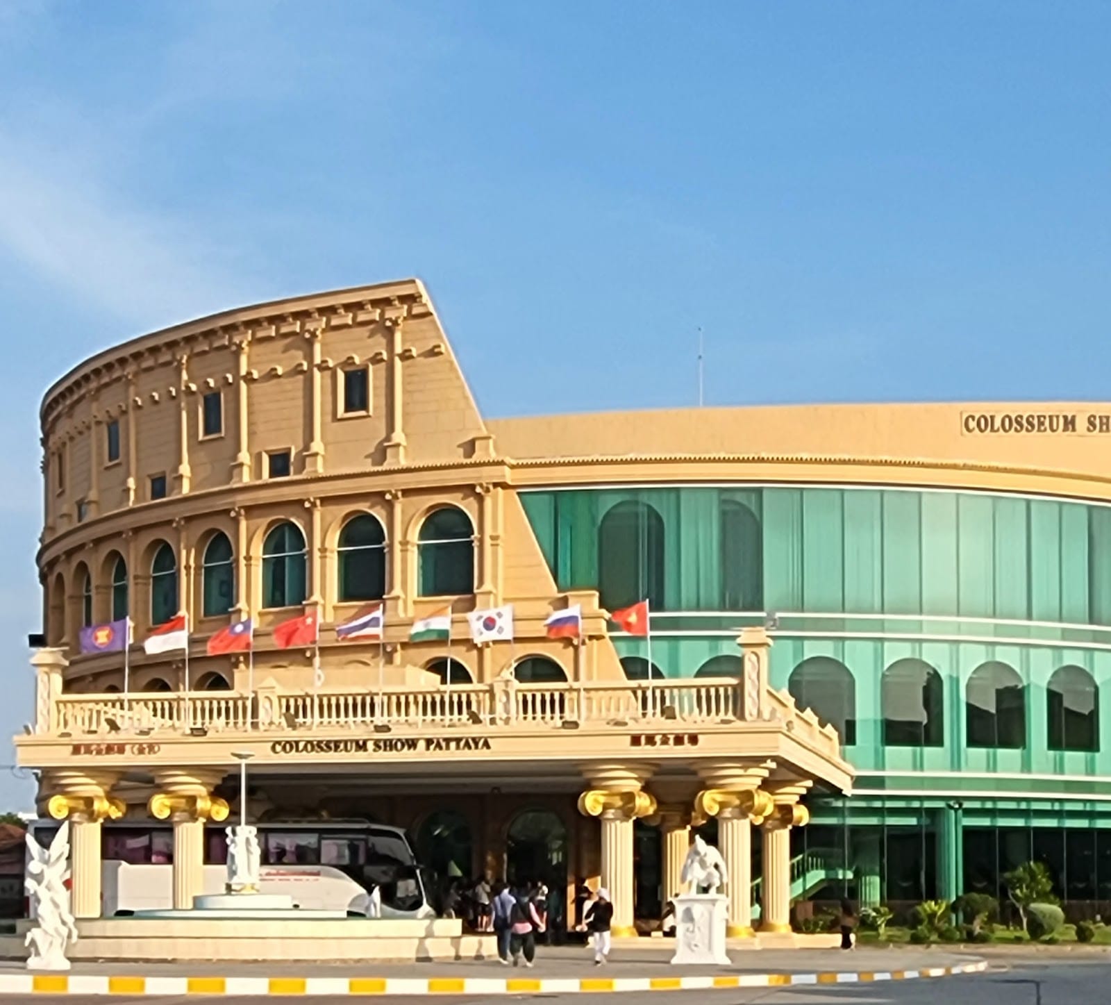Colosseum Show Pattaya — Activities in Pattaya, Pattaya
