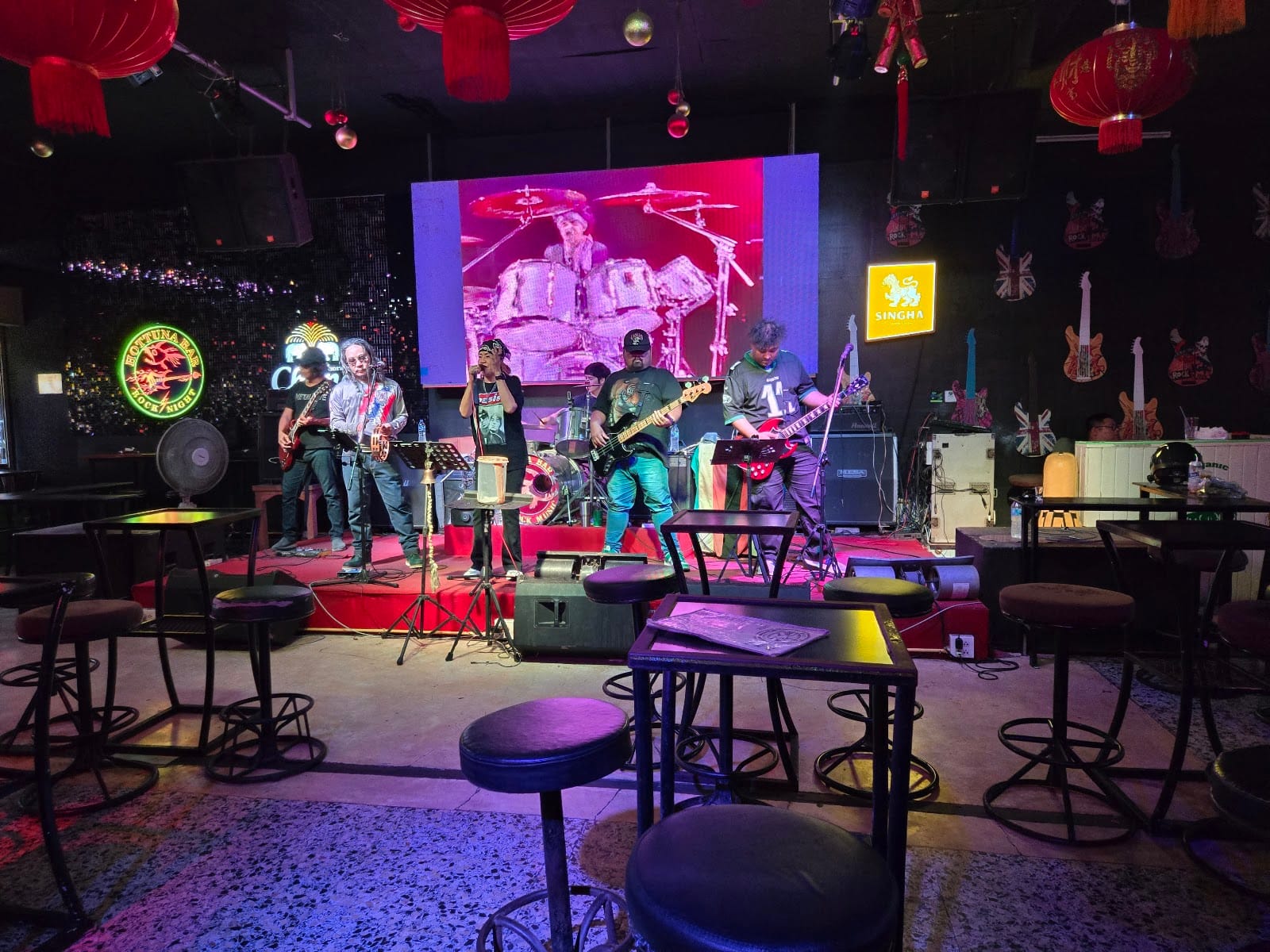 Hot Tuna Bar — Nightlife in Pattaya, Pattaya