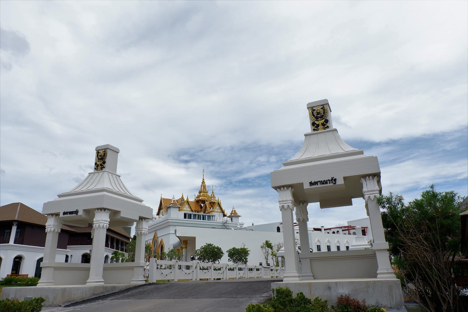 Legend Siam Pattaya — Family & Kids in Na Chom Thian, Pattaya
