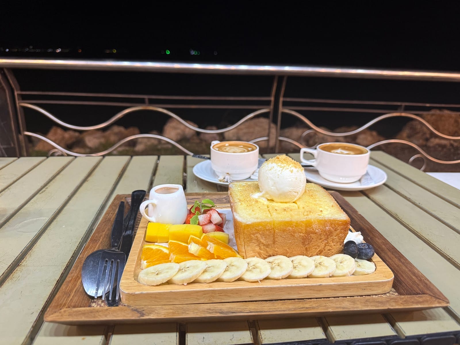 Lighthouse Bay Pattaya — Eat & Drink in Pattaya, Pattaya