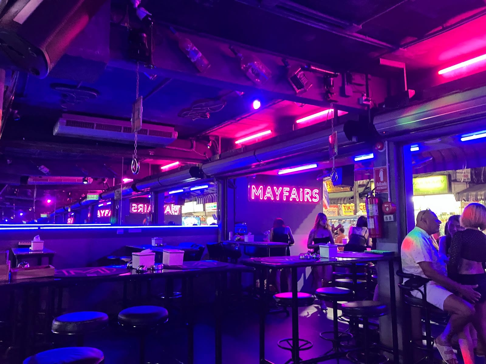 Mayfairs Live Band — Nightlife in Pattaya, Pattaya