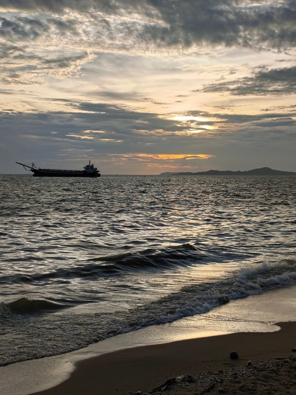 Esmé Beach Club, Na Jomtien — Pattaya