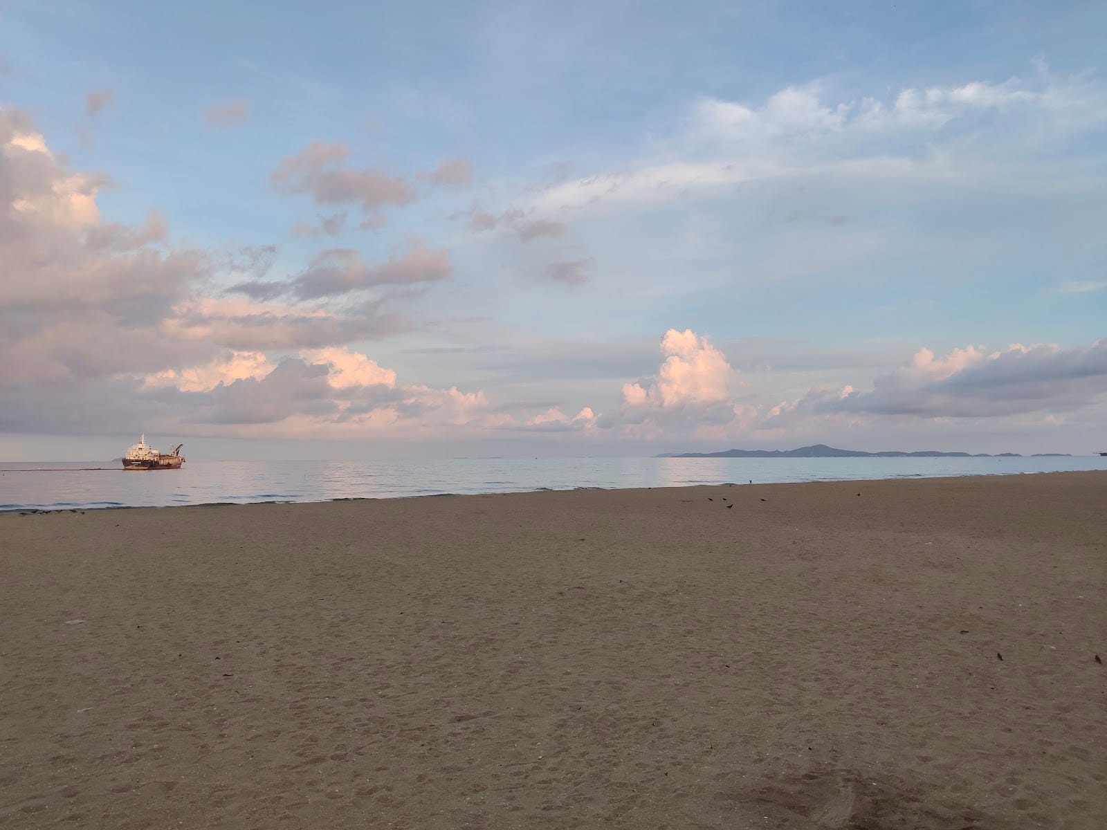 Na Jomtien Beach — Beaches & Beach Clubs in Na Chom Thian, Pattaya