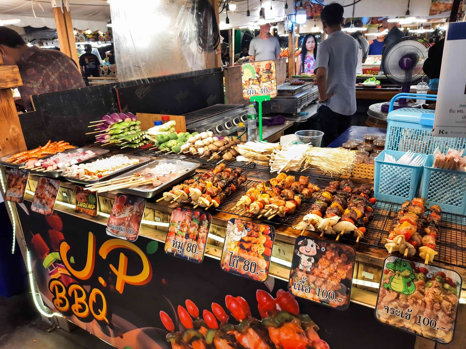 Pattaya Beach Market — Shopping in Pattaya, Pattaya