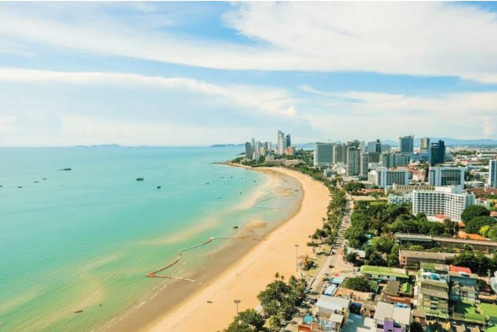 Note Coffee & Bar, Pattaya Beach Road — Pattaya