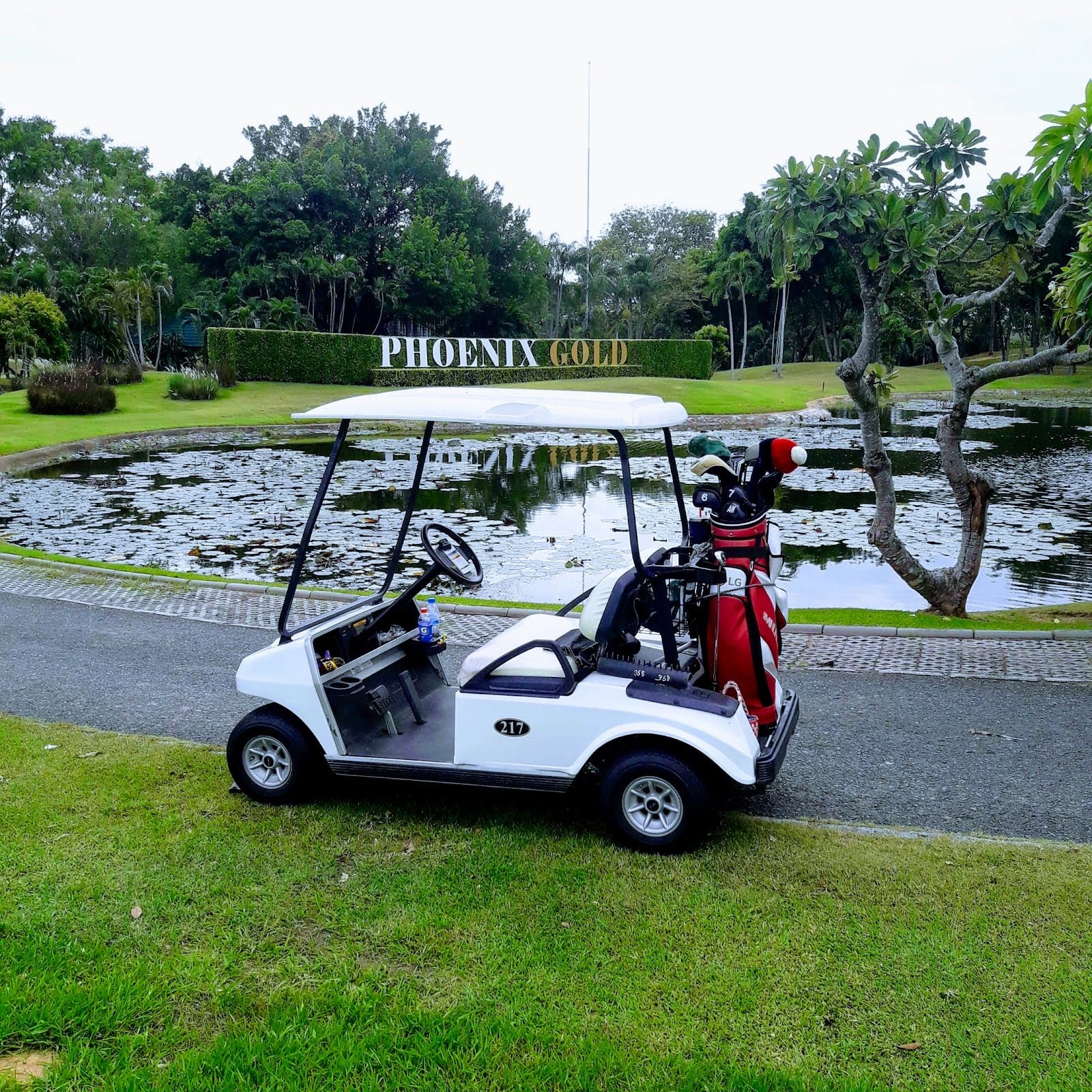Phoenix Gold Golf & Country Club — Activities in Pattaya, Pattaya