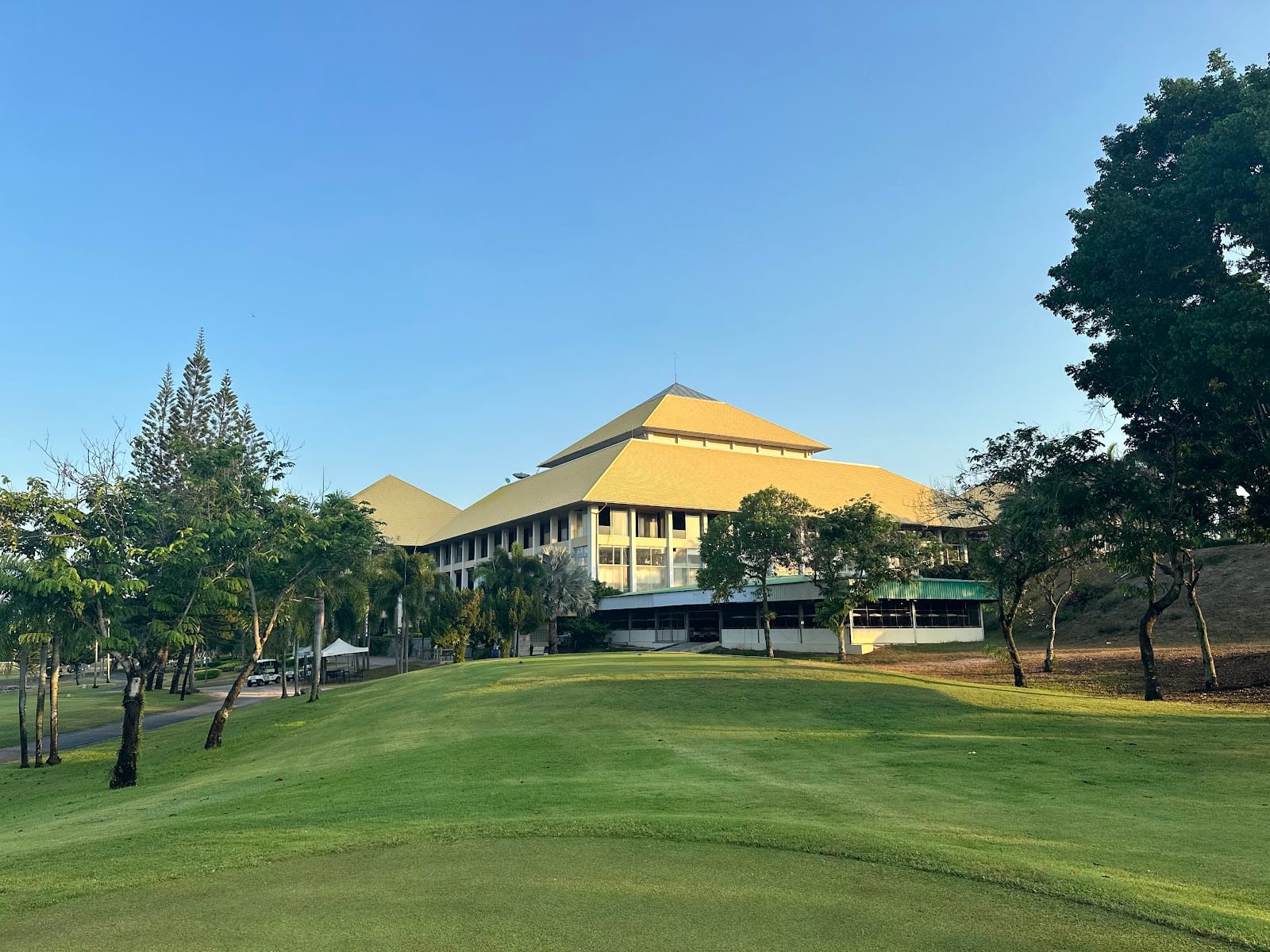 Phoenix Gold Golf & Country Club — Activities in Pattaya, Pattaya