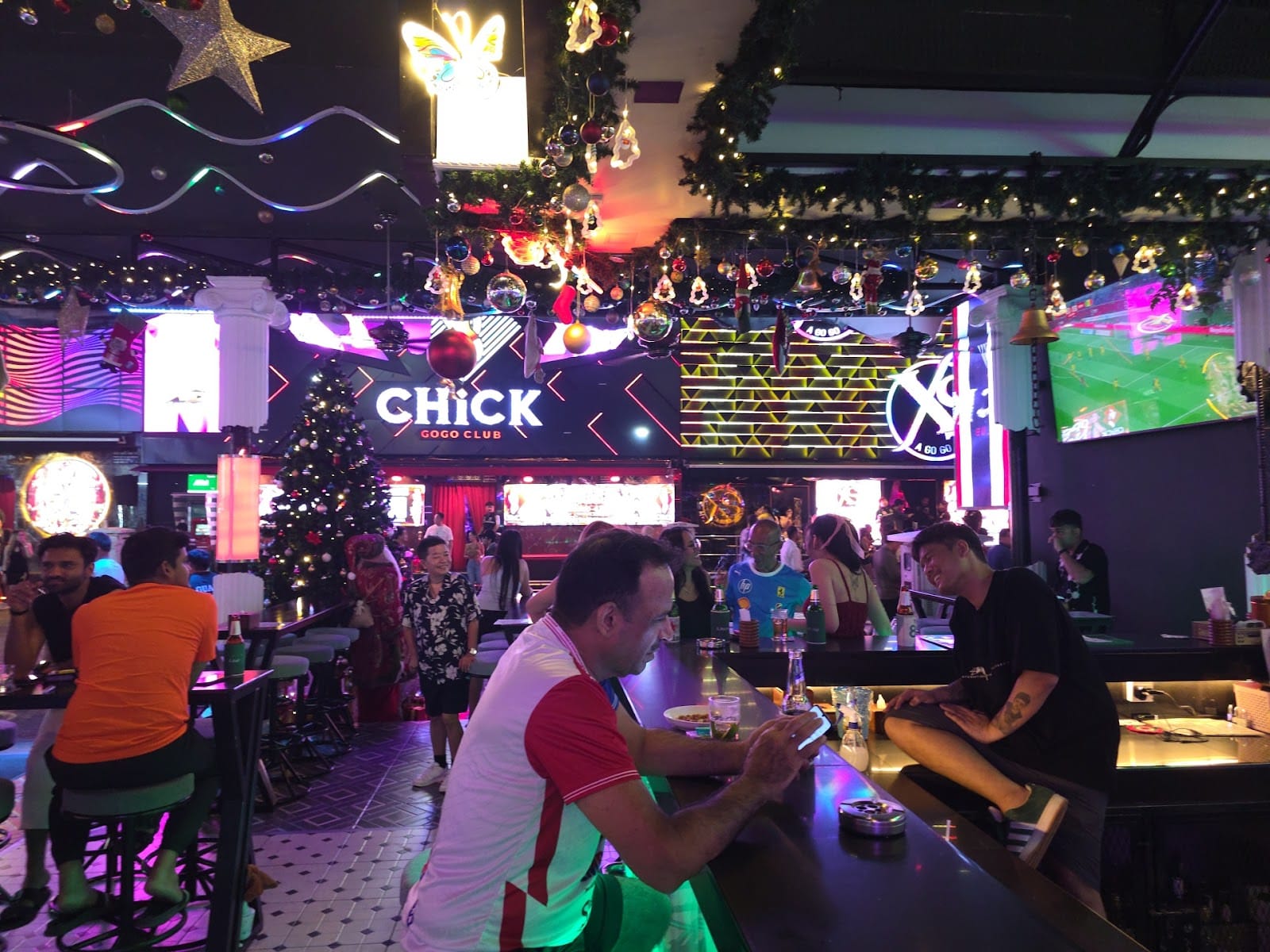 Republic Club — Nightlife in Pattaya, Pattaya