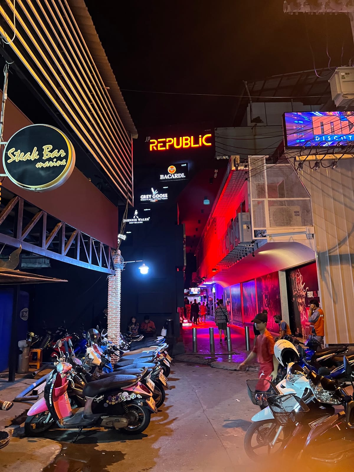 Republic Club — Nightlife in Pattaya, Pattaya