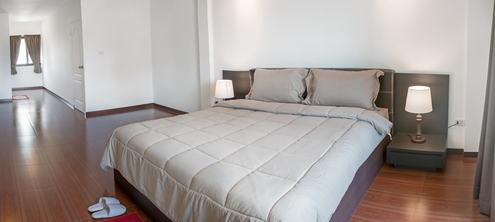 The Hideaway Guesthouse, Bar & Grill — Eat & Drink in Pattaya, Pattaya
