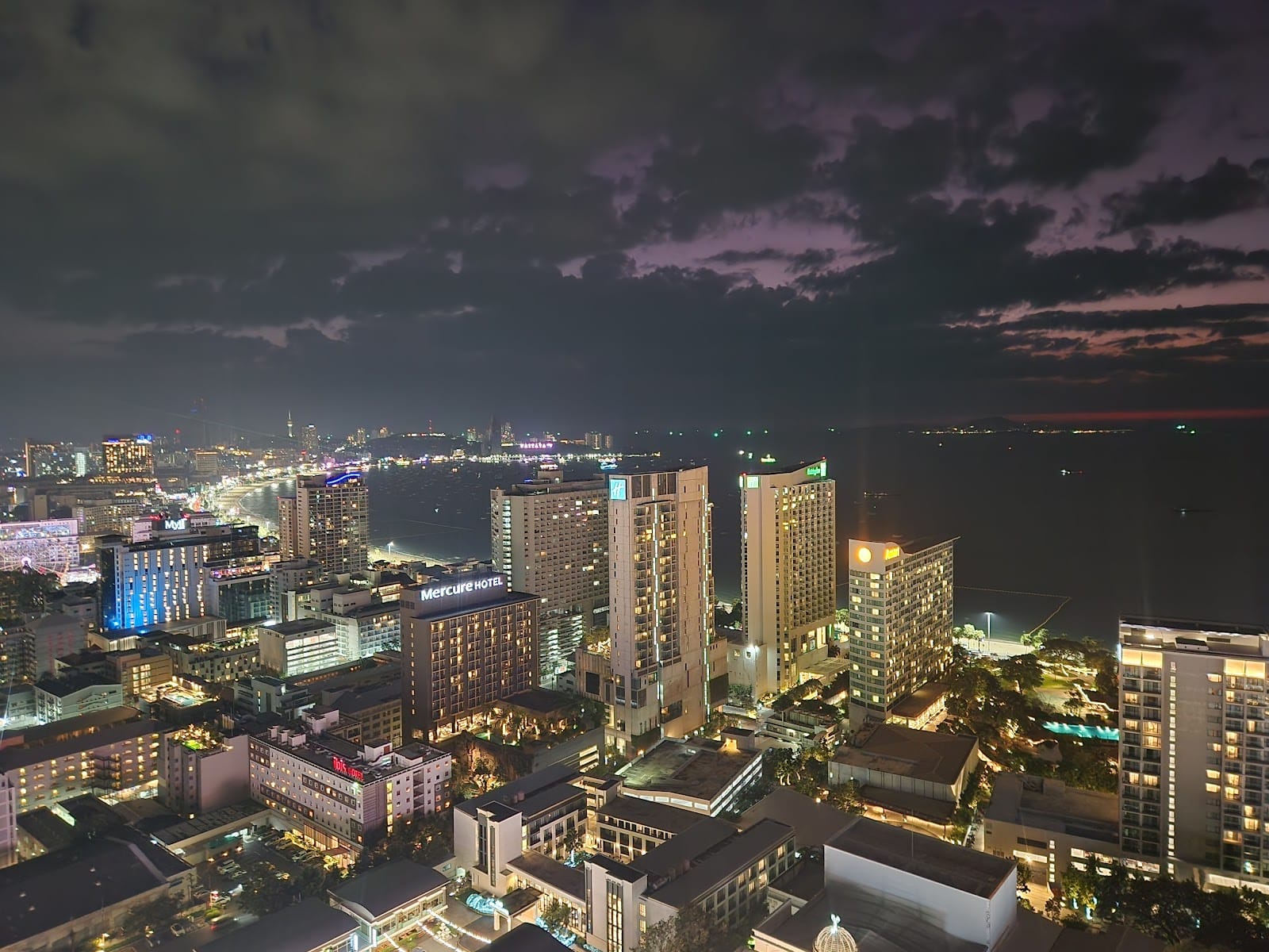 The Sky32 Restaurant — Eat & Drink in Pattaya, Pattaya