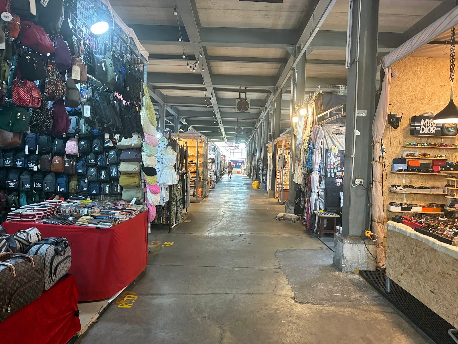 Thepprasit Night Market — Shopping in Pattaya, Pattaya