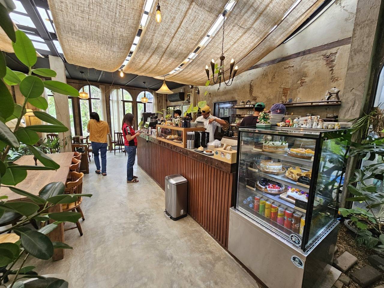 VANVELA Cafe & Space — Eat & Drink in Nong Pla Lai, Pattaya