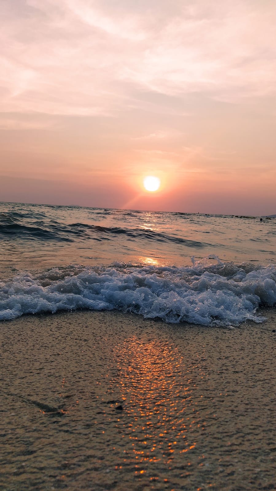 Yinyom Beach — Beaches & Beach Clubs in Pattaya, Pattaya